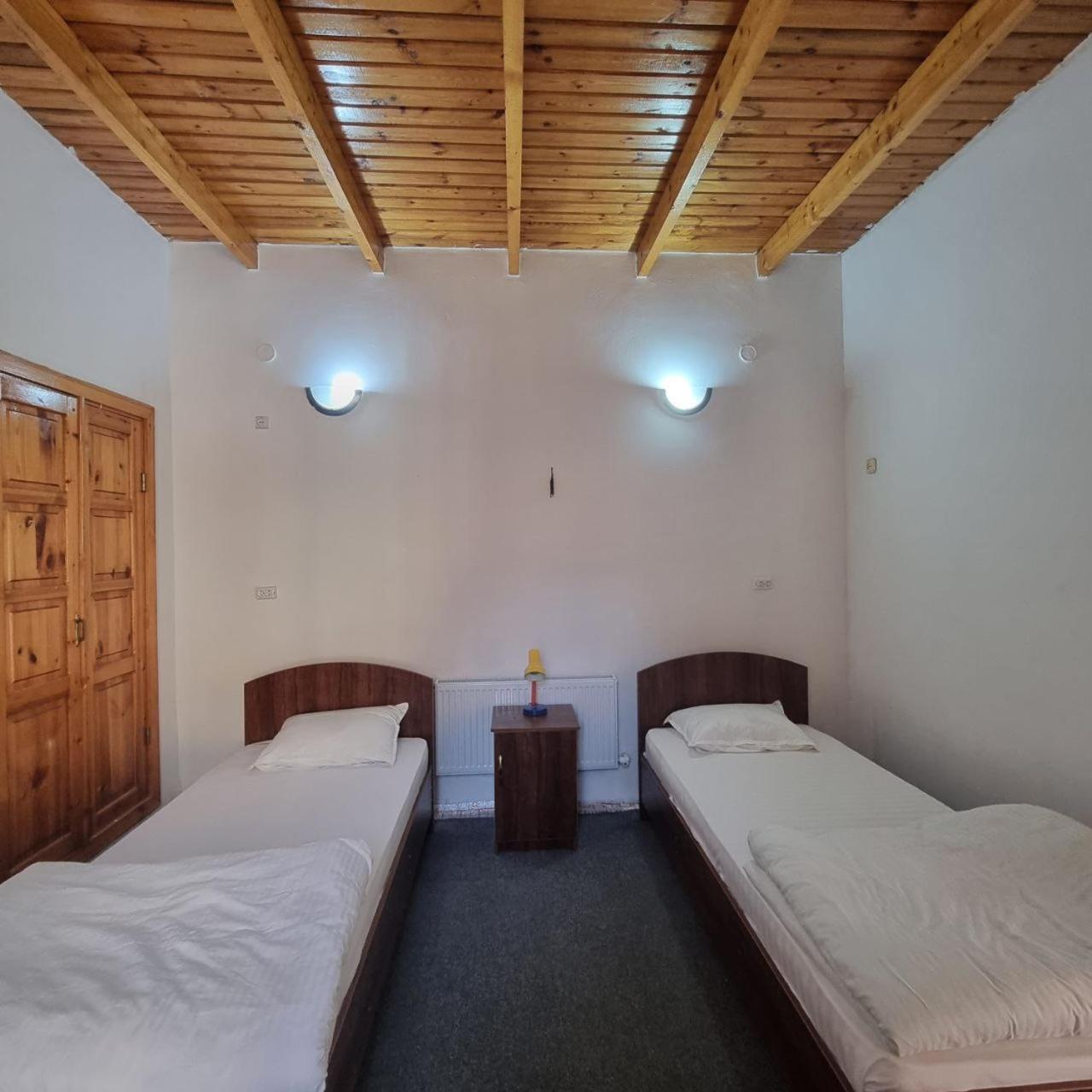 Sim Sim Hostel & Guest House Near The Church Samarkand Exteriör bild